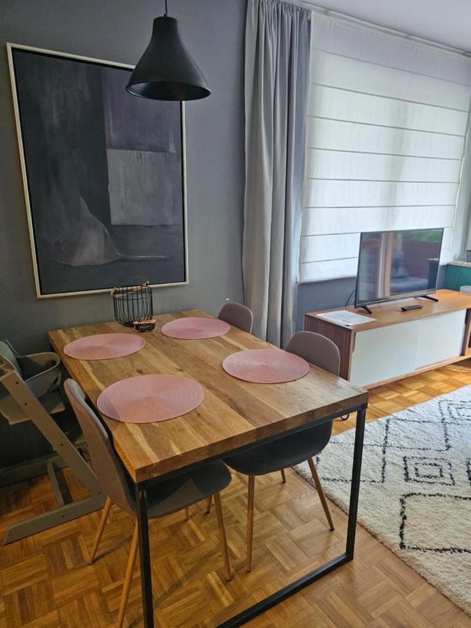 Apartament Rodzinny - Calodobowe Zakwaterowanie, Bezplatny Parking Torun Exterior photo